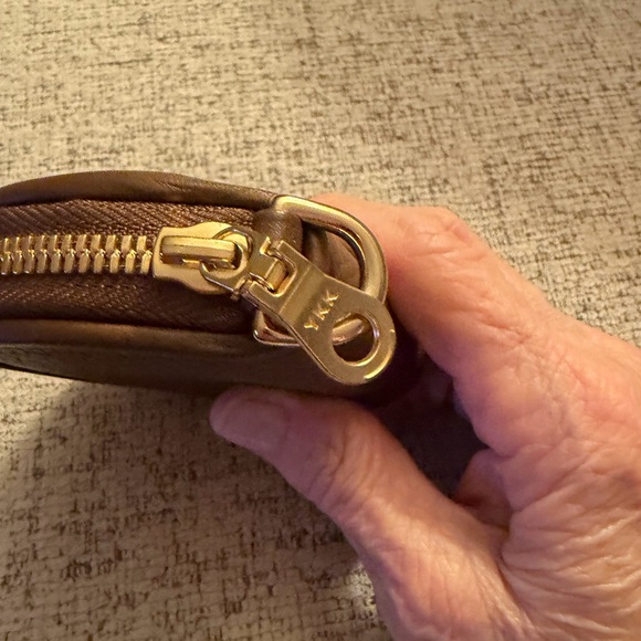 Dooney & Bourke Brown Leather Vintage Coin Purse 3.5x3 EUC - Picture 4 of 7